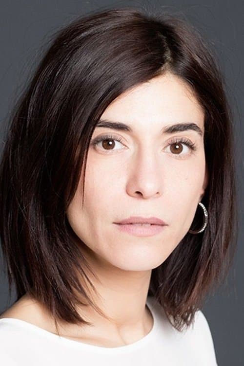 Lubna Azabal as First Citizen (Tamora) in Coriolanus