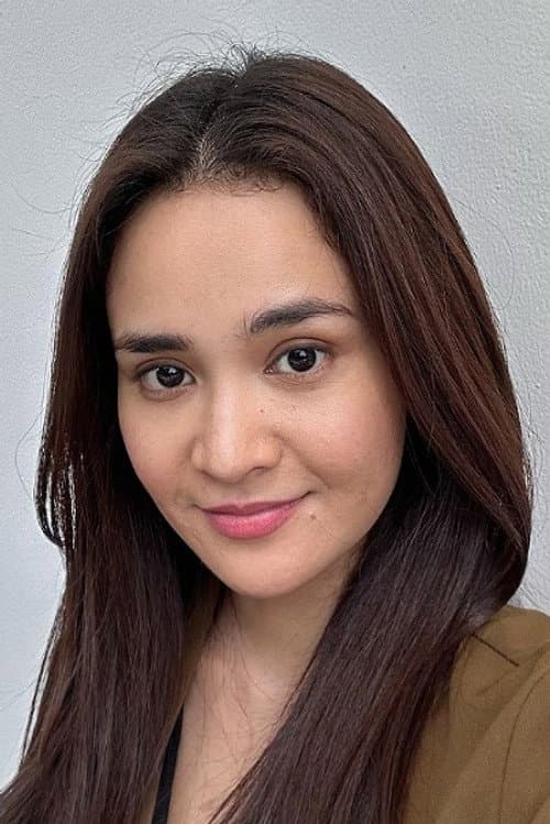 Michelle Ziudith as Nursita in Alas Roban