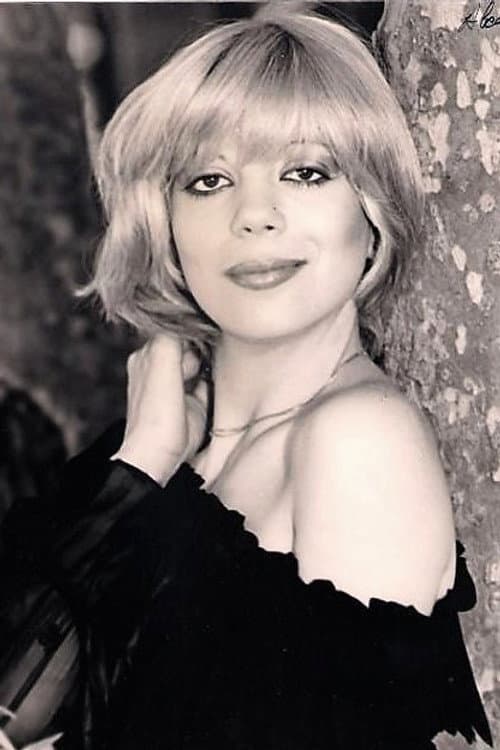 Rosana Caskan as Nefeli Zalokosta in Nefeli