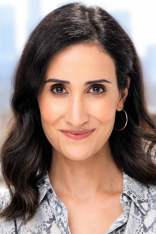 Sarah Siadat as Rachinda in Chum